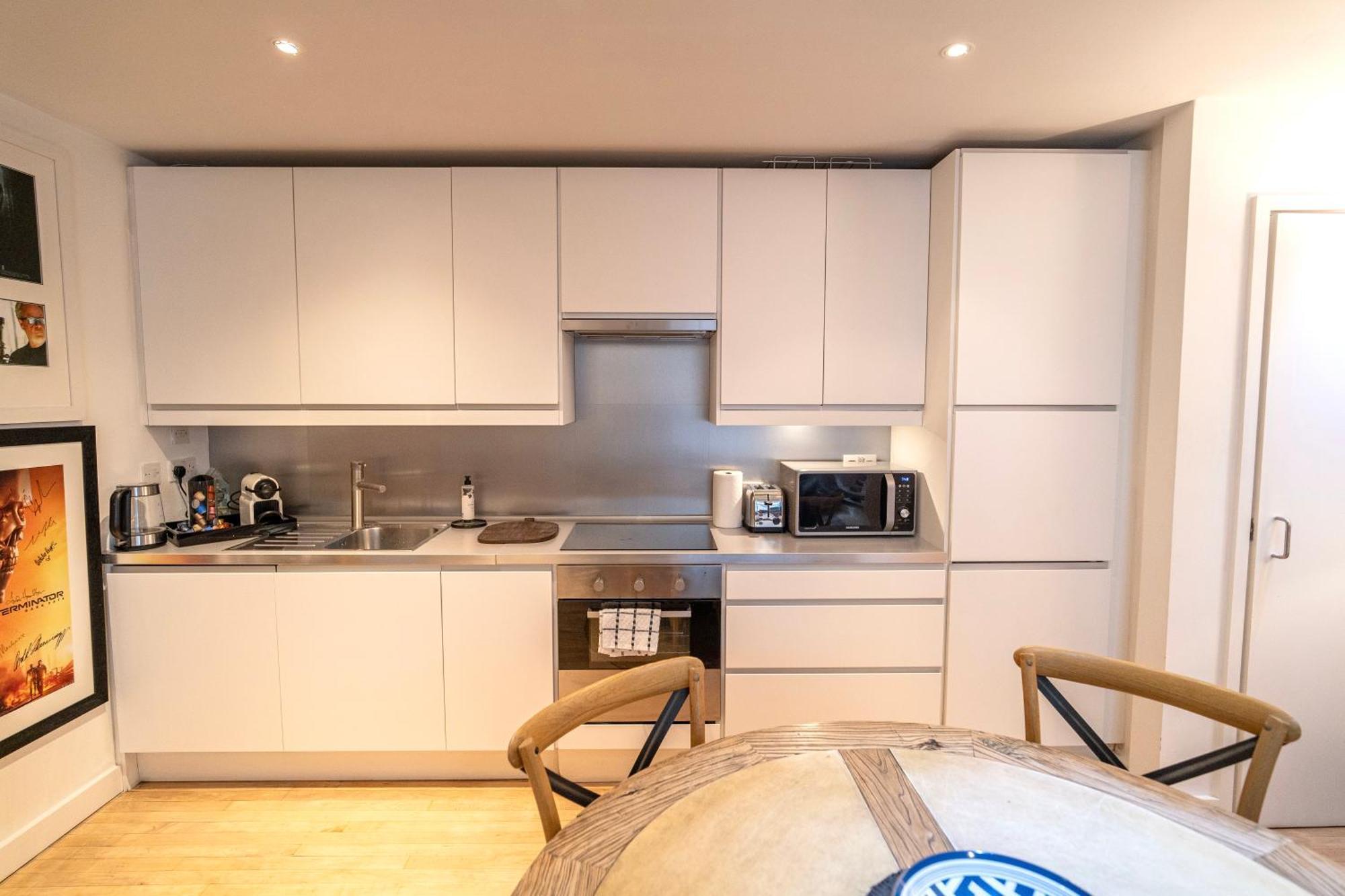 Spacious West End Duplex Apartment, W1 Central Лондон Екстериор снимка